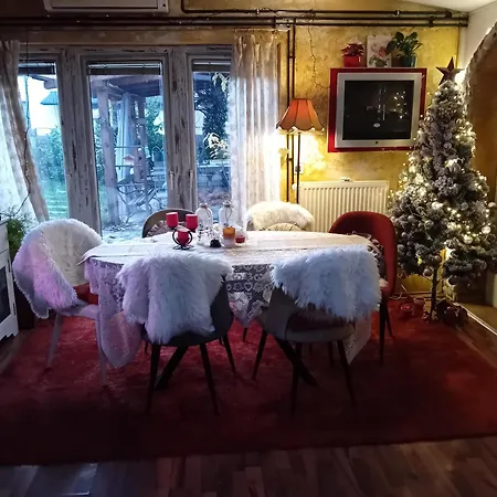 Rose 40m2 And Terrace In Greeny Area Проживание в семье Mrse
